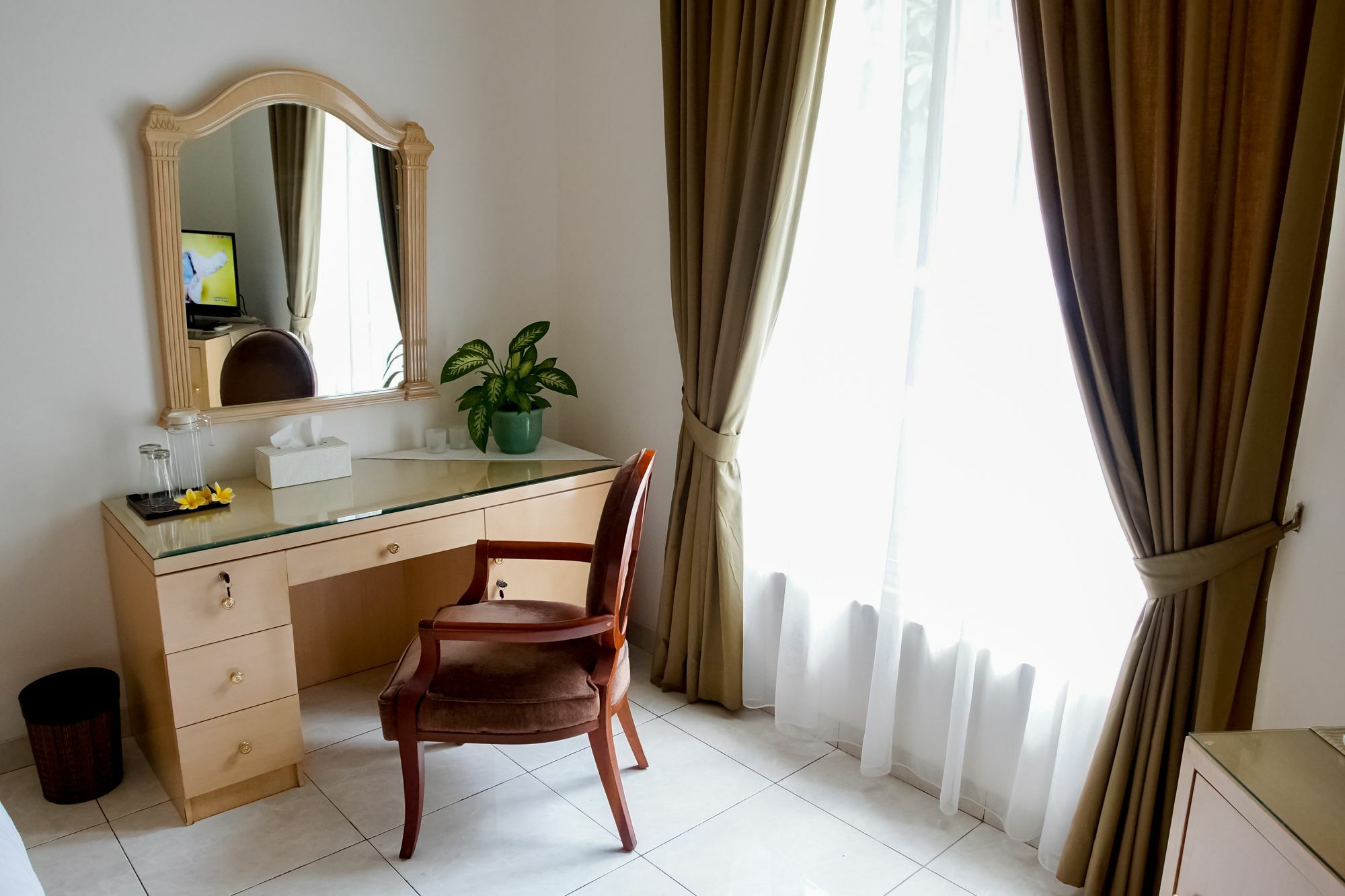 Topaz Guest House Giacarta Esterno foto